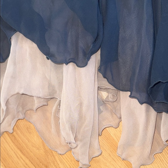 Vintage LaRok Blue Cream layered flowy Skirt Size Small Silk - Picture 3 of 8